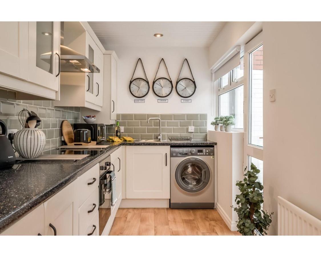 Central Belfast Apartments Belfast Work-Rest-Play R&R Εξωτερικό φωτογραφία